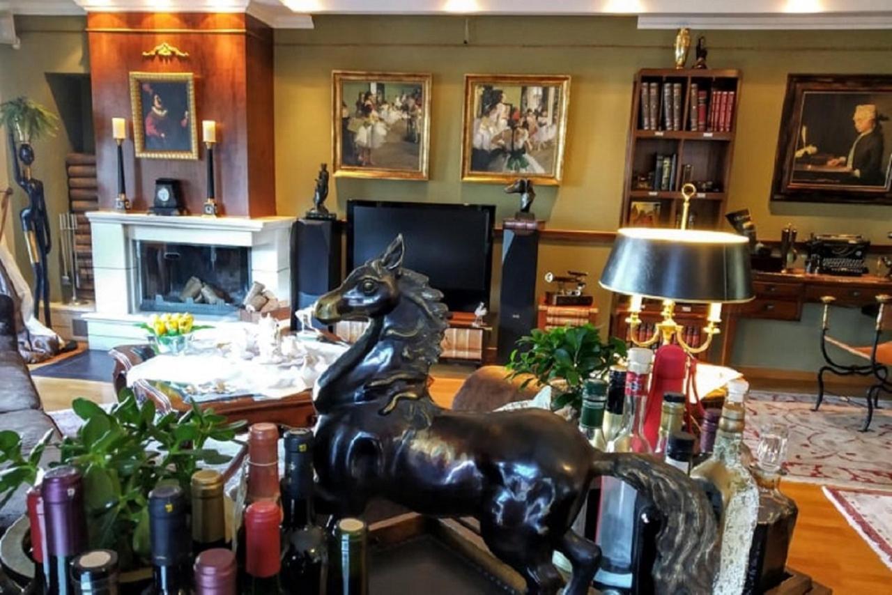Classic Apartment With Beautiful View كاستوريا المظهر الخارجي الصورة